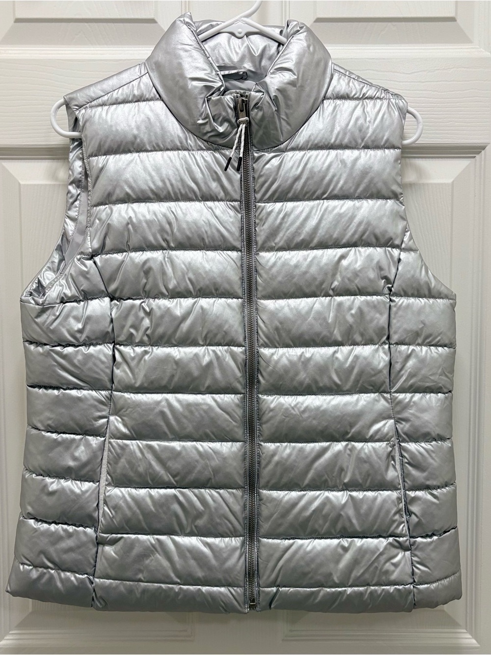 GAP Silver Quilted Puffer Vest - Women's Sleeveless Jacket